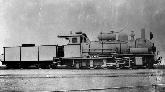 Henschel works photo of the 'Lost Pacific' No. 32