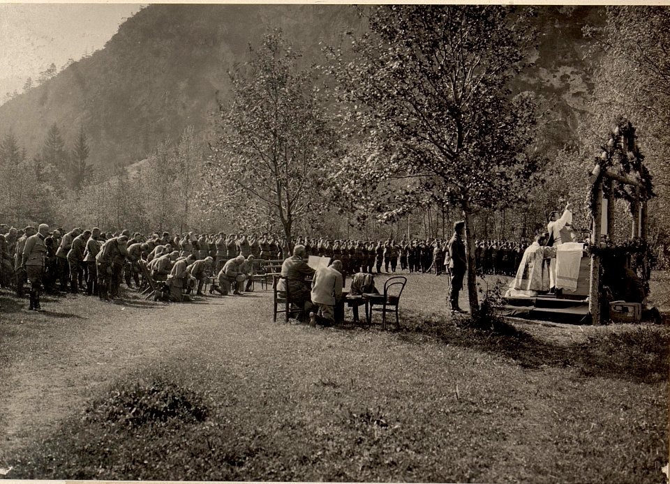 Henselfeier am 17. Mai 1916.(Feldmesse) (BildID 15472849)