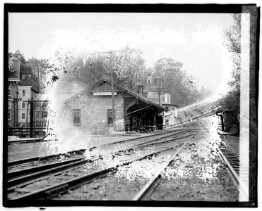Herald tour to Annapolis (Ellicott City railroad station) LCCN2016828071 photo