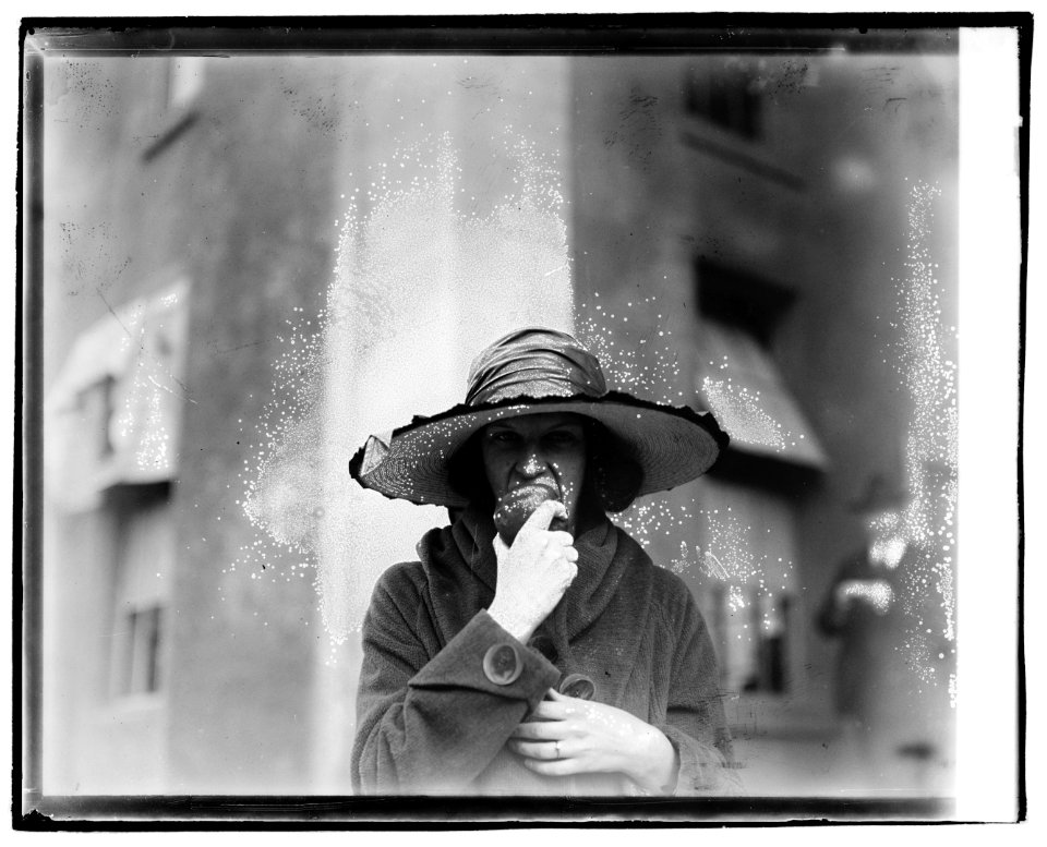Herald war workers LCCN2016829119