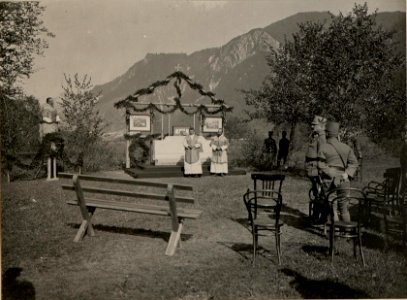 Henselfeier am 17. Mai 1916, (Feldmesse) aufgenommen am 17. Mai 1916 (BildID 15472828)
