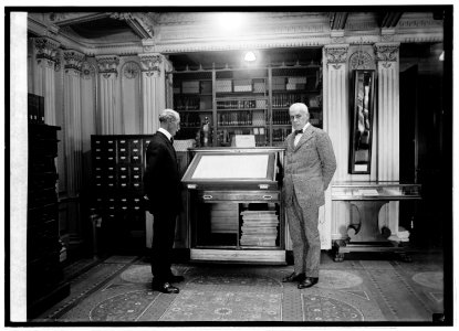 Herbert Putnam & Gaillard Hunt, 9-30-21 LCCN2016845667