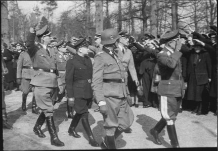 Herdenking Grebbeberg - Fotodienst der NSB - NIOD - 99163