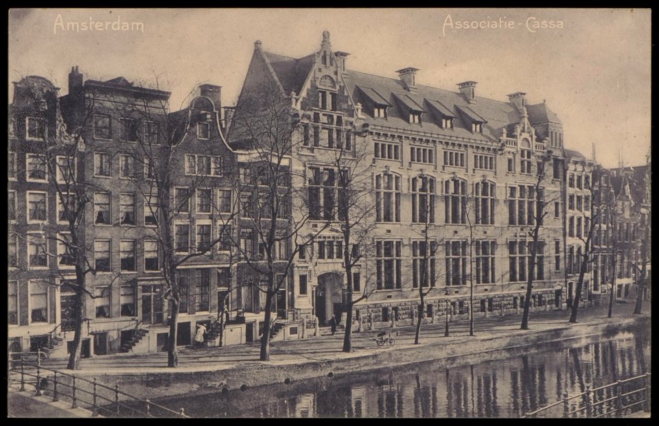 Herengracht 171-185. Op nr. 179 de Associatie Cassa. uitgave A.J. Nuss, Amsterdam, Afb PBKD00289000011