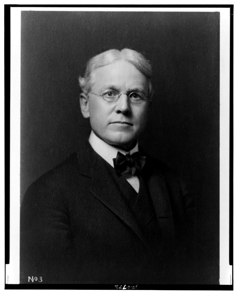 Herman H. Kohlsaat, head-and-shoulders portrait, facing slightly right LCCN00652040