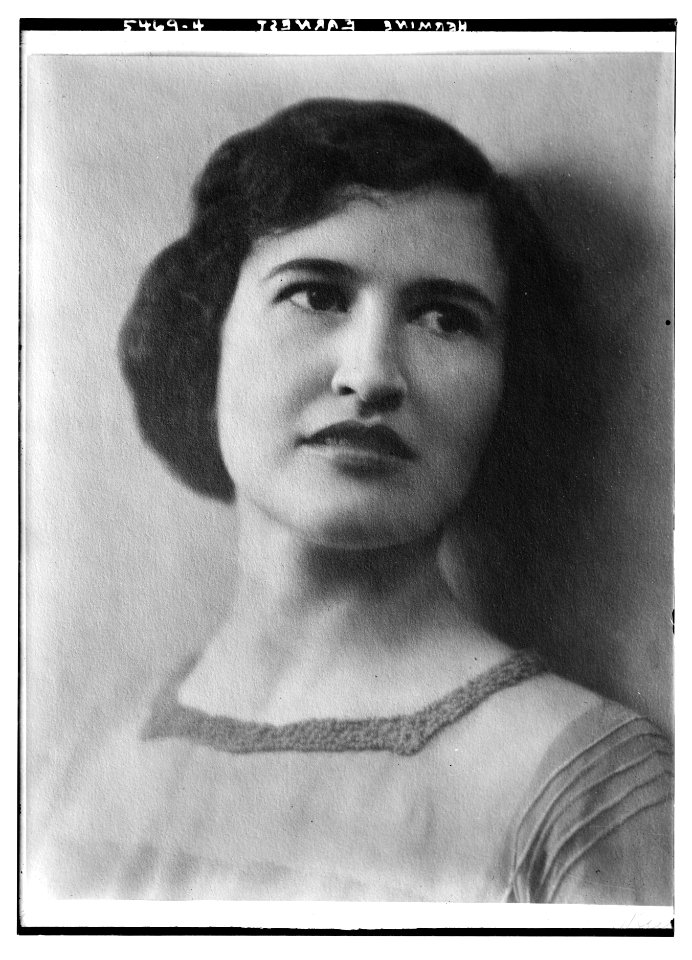 Hermine Ernest LCCN2014712568