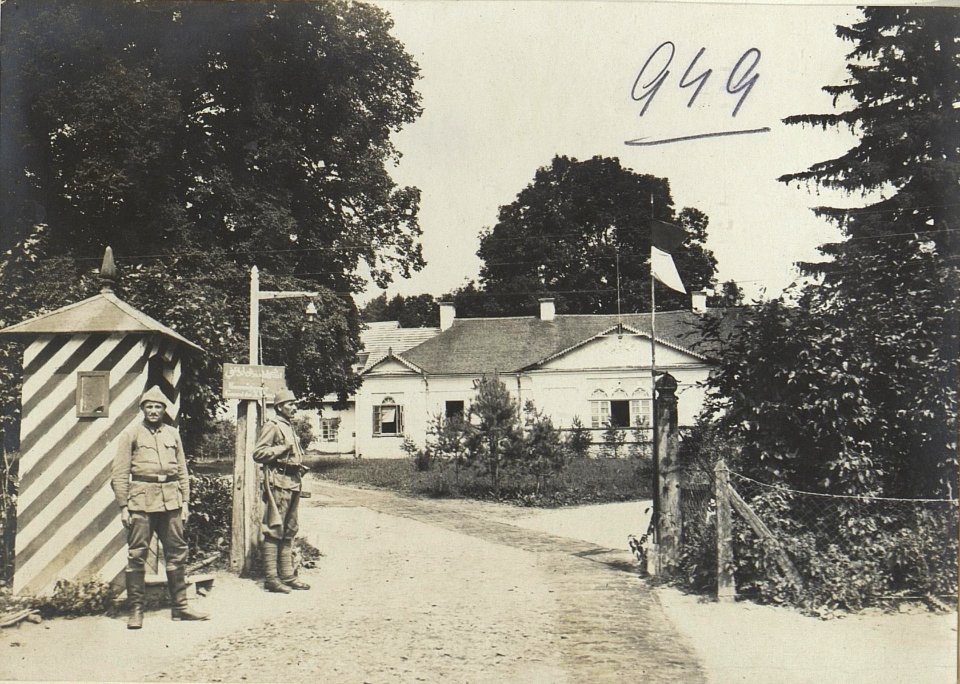 Herrenhaus Czesniki, Standort d.XV.ottom.Korpskommandos. (BildID 15727586)