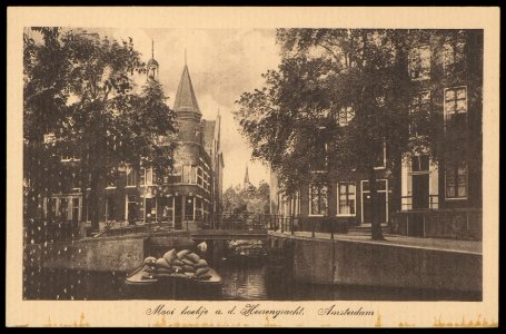 Herengracht 393-399. In het midden Beulingsluis met ingang Beulingsloot. Uitgave N.V. A.J. Nuss, Amsterdam, Afb PBKD00289000006
