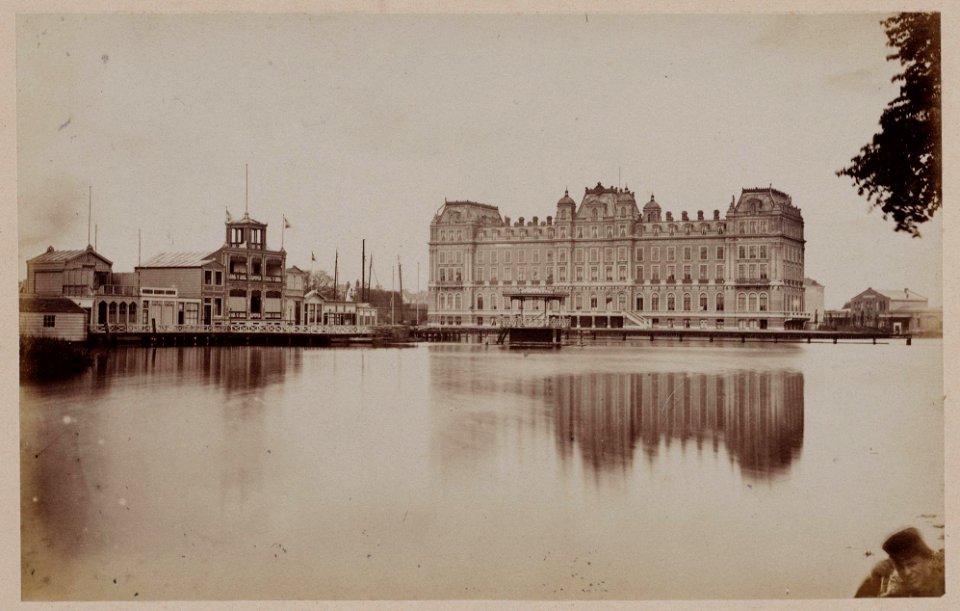 Het Amstel Hotel - Achterkant Amstel Hotel, gezien over de Amstel, 010018000049