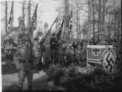 Herdenking Grebbeberg - Fotodienst der NSB - NIOD - 99167