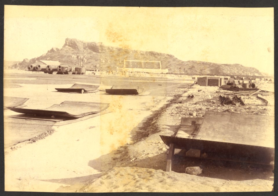 Het Asiento-schiereiland in het Schottegat, Curaçao, gezien vanaf Fort Nassau - BNA-DIG-HARTOG-ALBUM-CURACAO-043