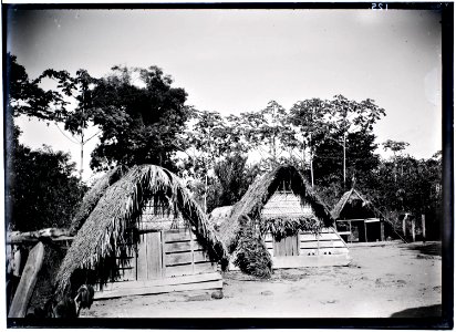 Het bosnegerdorp Afivisiti in het stroomgebied van de Tapanahoni-rivier