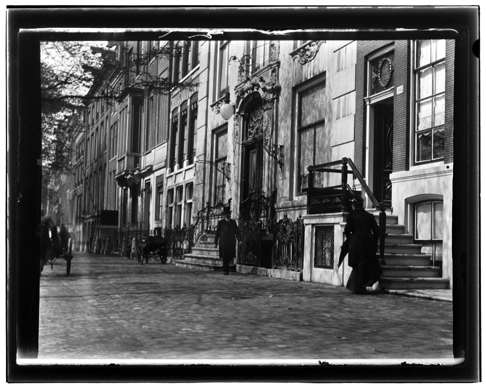 Herengracht (Nieuwe) 105(ged)-103-101 enz (vrnl)) Jacob Olie (max res)