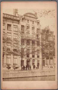 Herengracht 190-194 (vrnl) Op nummer 192 het huis De Koning van Polen, in gebruik bij de Werkinrichting voor Blinden