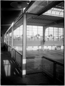 Het interieur van sport- en tentoonstellingsgebouw Apollohal