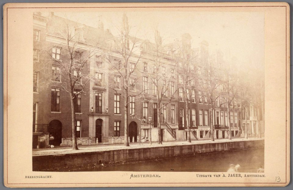 Herengracht 502-514, nummerend van rechts naar links, met op nummer 514 het huis met de Moriaenen (Moortjes)