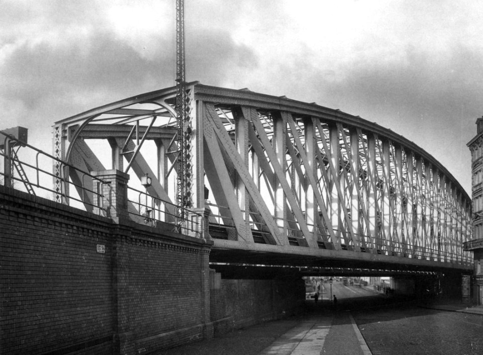 Hermann Rückwardt - Bahnbrücke Liesenstr, 1897