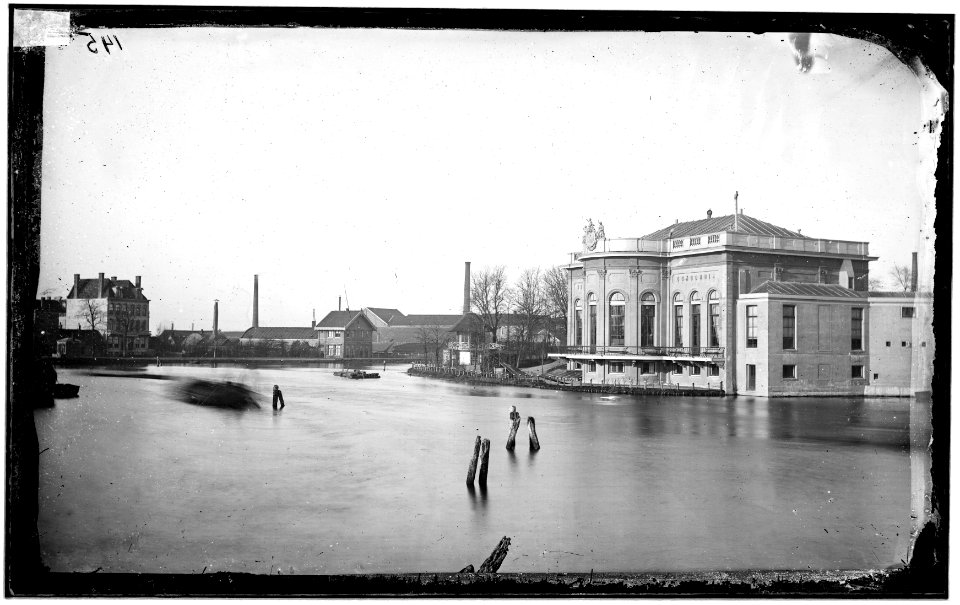 Het gebouw van de sociëteiten 'Bellevue' en 'Concordia' aan de Singelgracht (Leidsekade), later 'Maison Stroucken'-003