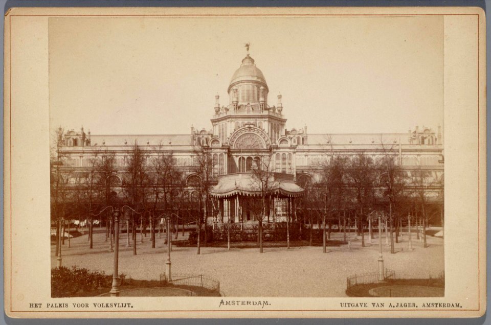 Het Paleis voor Volksvlijt, Frederiksplein 56, gezien vanuit de tuin