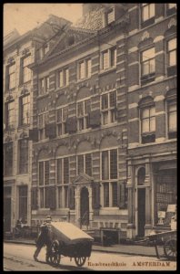 Het Rembrandthuis, Jodenbreestraat 4. Uitgave van N.V. de Bijenkorf, Amsterdam, Afb PBKD00205000004
