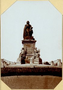 Het Standbeeld van Vondel in het Vondelpark