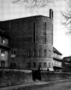 Herzjesu lindlar by hugo schmoelz