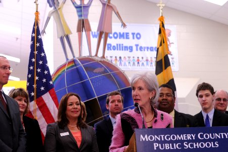 HHS Secretary Sebelius joins U.S. Dept. of Education Secretary Arne Duncan at Rolling Terrace Elementary School in Montgomery County, MD (5)