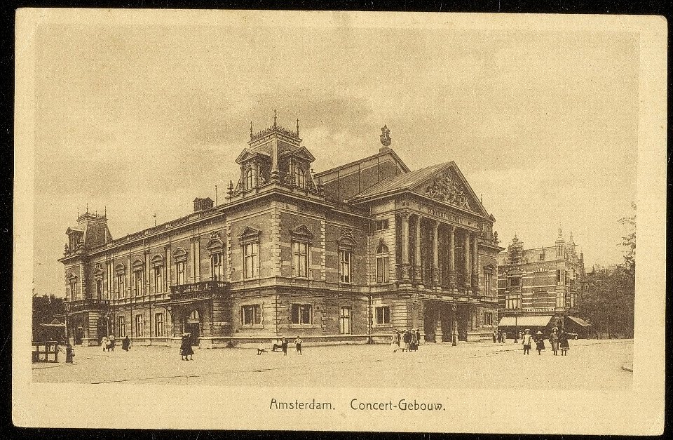Het Concertgebouw, Van Baerlestraat 92. Uitgave N.V. Magazijn 'De Bijenkorf', Afb ANWU01769000003
