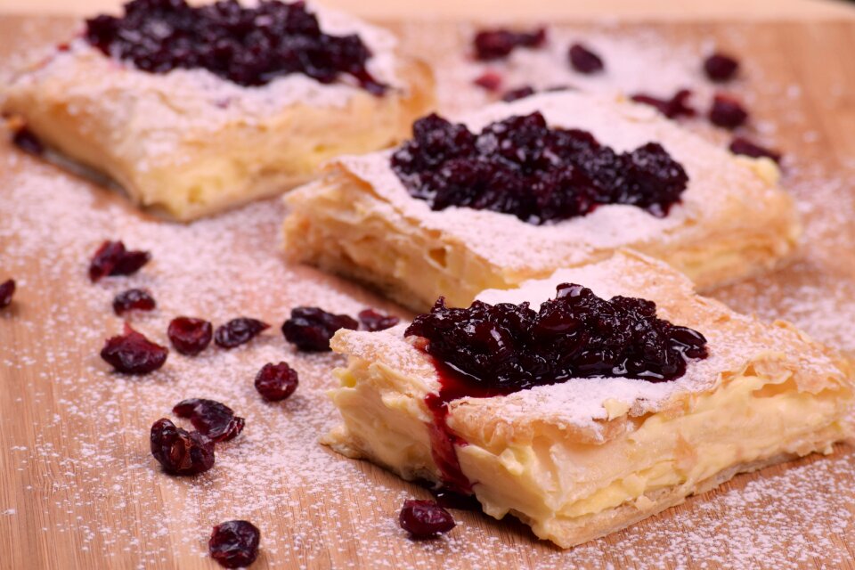 Food plate pastry