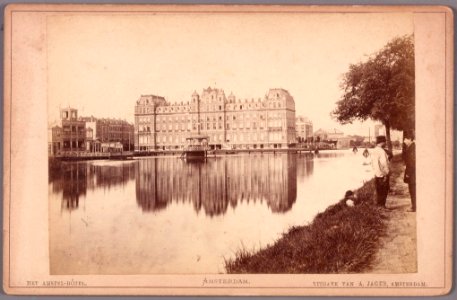 Het Amstel Hotel gezien vanaf de latere Stadhouderskade-001 photo