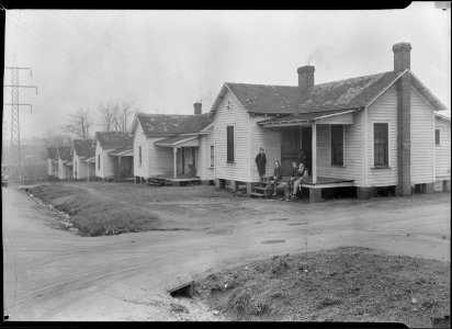 High Point, North Carolina - Housing. Homes in company-owned mill village of Pickett Yarn Mills - High Point, North... - NARA - 518538
