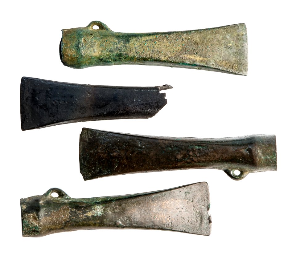 Het bronsdepot van Geistingen, Rond 800 VC, vindplaats- Ophoven, Geistingen, Letterveld, collectie Gallo-Romeins Museum Tongeren, Bronsdepot Geistingen