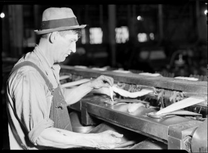 High Point, North Carolina - Textiles. Pickett Yarn Mill. Drawing hand - front view - semi-skilled - man in normal... - NARA - 518504