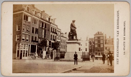 Het standbeeld van Rembrandt. La Statue de Rembrandt