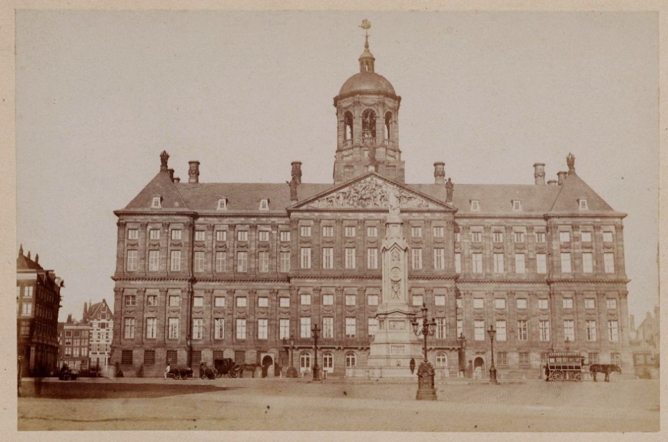 Het Koninklijk Paleis op de Dam photo