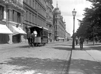 Hevosraitiovaunu Pohjoisesplanadilla - N57643 (hkm.HKMS000005-00000v6k)