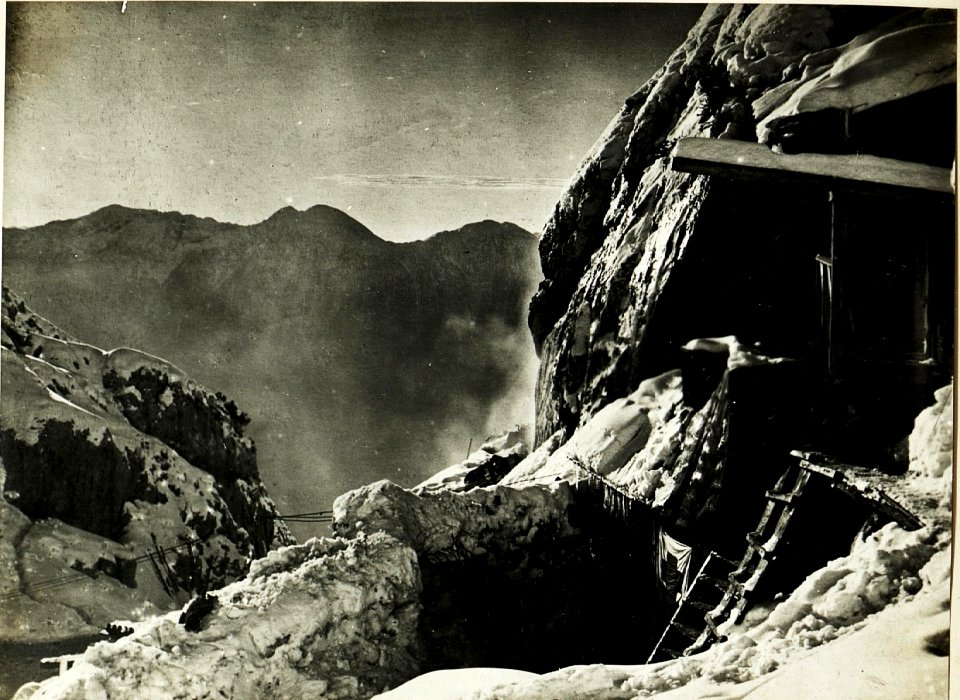 Hilfsplatz Küchenschlucht, Rombon.(9-12.1916.) (BildID 15499224)
