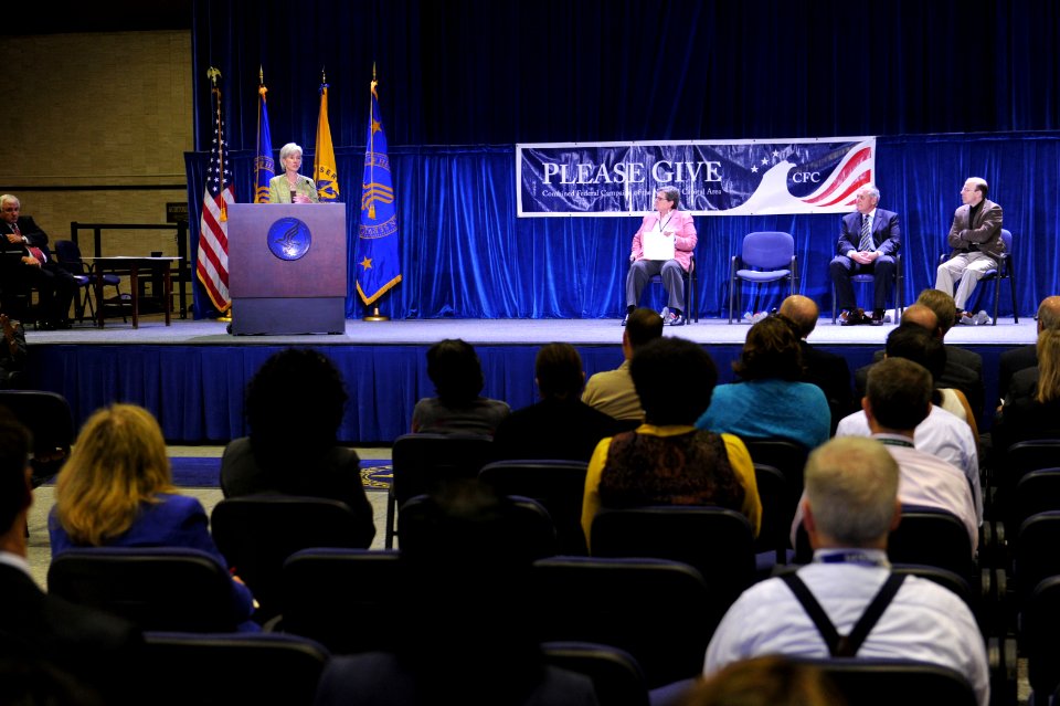 HHS Secretary helps kick off of the 2011 Combined Federal Campaign