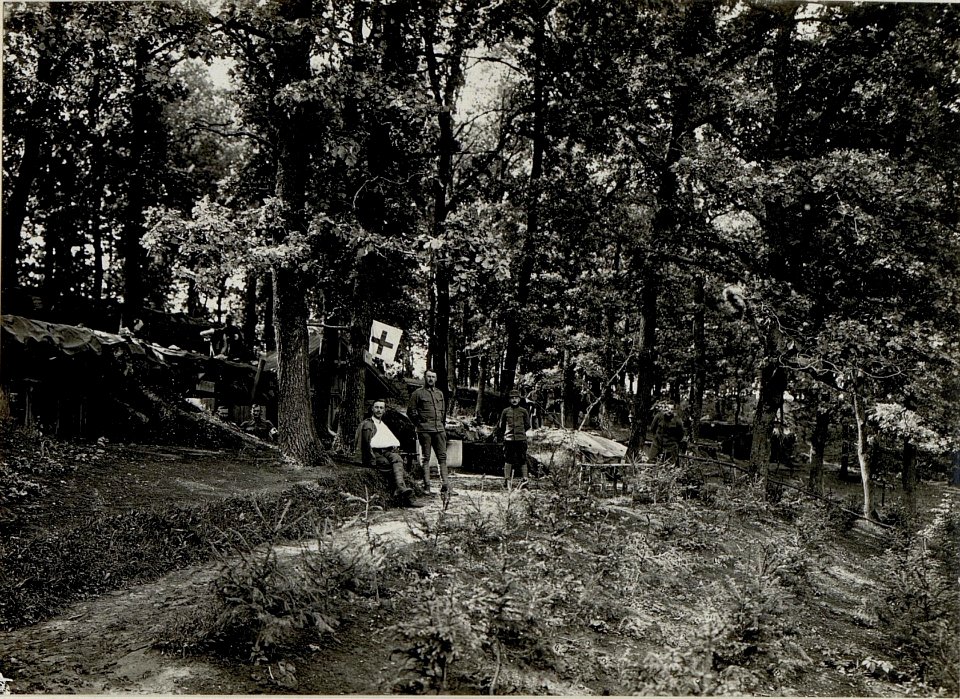 Hilfsplatz im Skiankawald, 1917 (BildID 15543866)