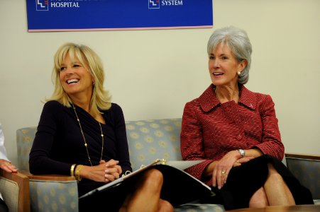 HHS Secretary Sebelius and Second Lady of the US, Dr. Jill Biden visit with staff at Inova's Breast Care Center in Alexandria VA during Breast Cancer Awareness Month