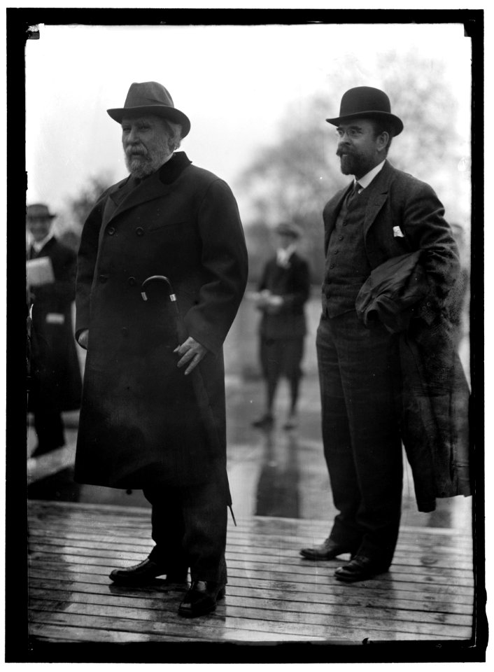 HILL, JAMES JEROME, PRESIDENT, GREAT NORTHERN RAILWAY. LEFT, WITH LOUIS W. HILL LCCN2016864274