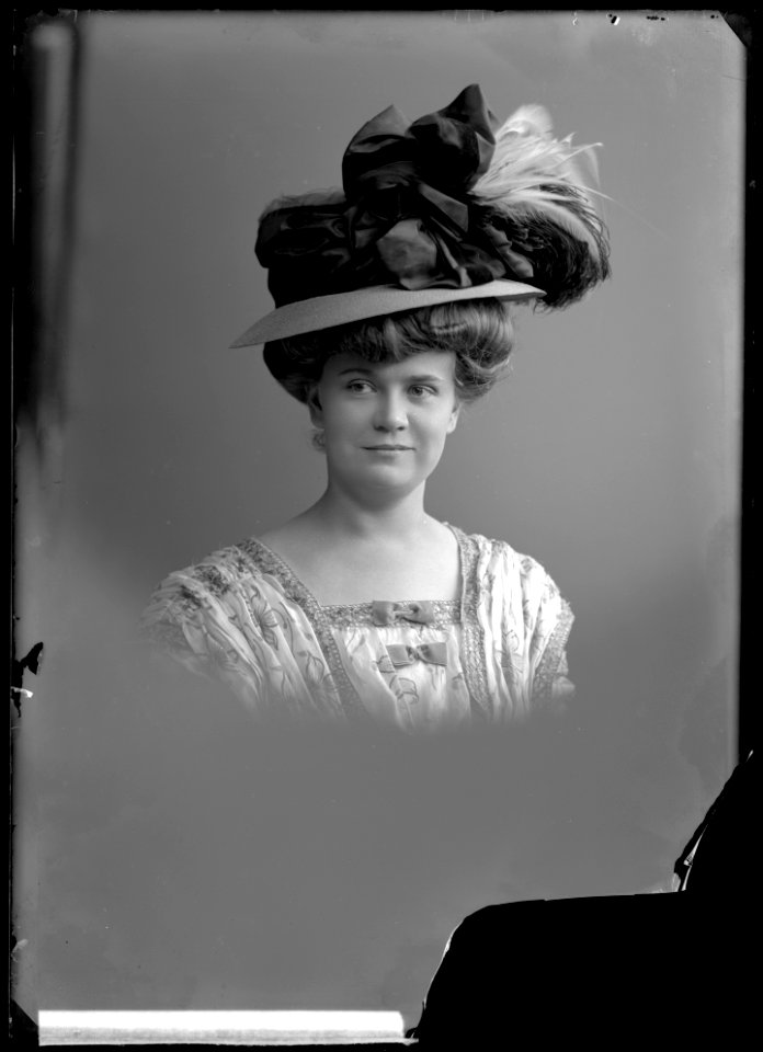 Hildur Lithman, actor, portrait 1910 - SMV - GL115