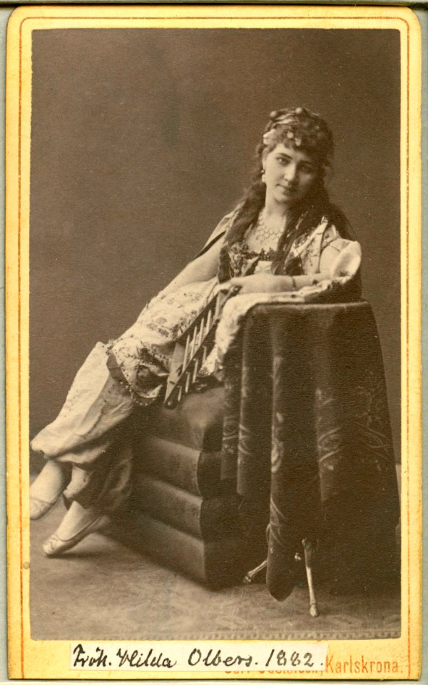 Hilda Olbers, rollporträtt - SMV - H6 150