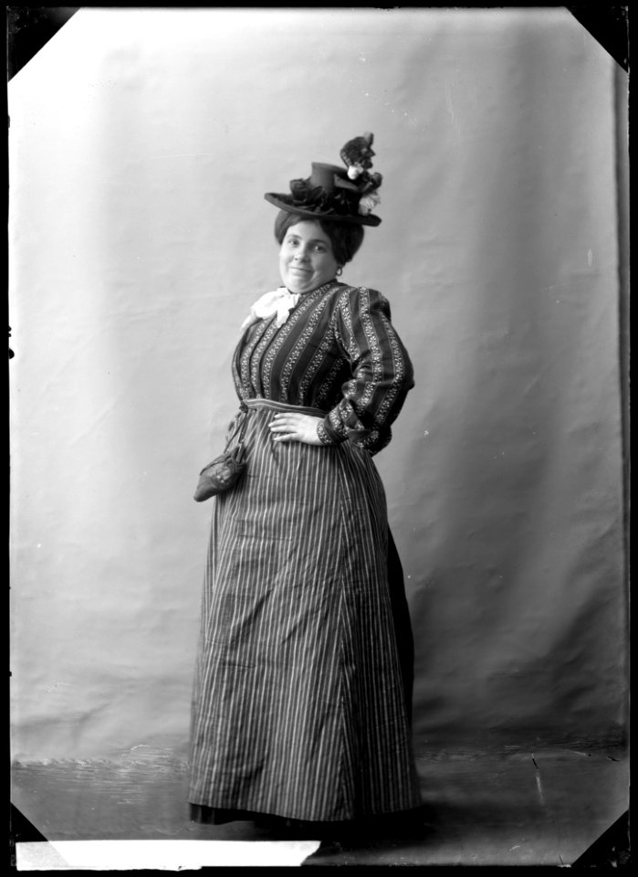 Hildegard Harring in Stockholmsluft at Södra teatern 1905 - SMV - NH019