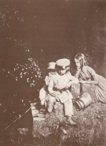 Hill und Adamson - Das Elritzebecken. John, Hope und Sophia Finlay (Zeno Fotografie)