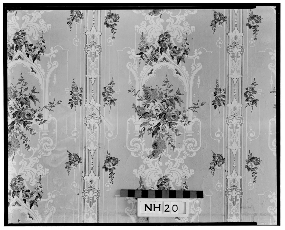 Historic American Buildings Survey L. C. Durette, Photographer April 1, 1936 NORTH EAST BED ROOM 2nd FLOOR-WALL PAPER - Governor Levi Woodbury House, Woodbury Avenue and Boyd HABS NH,8-PORT,123-14
