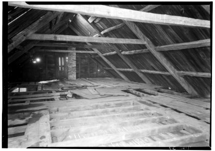 Historic American Buildings Survey L. C. Durette, Photographer ATTIC LOOKING EAST - Doe Garrison, Lamprey River and Great Bay, Newmarket, Rockingham County, NH HABS NH,8-NEWM,1-39