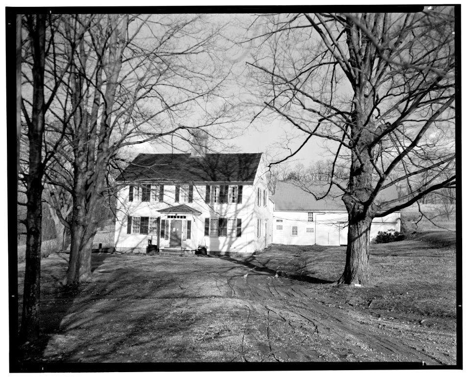 Historic American Buildings Survey L. C. Durette, Photographer March 19, 1937 EXTERIOR LOOKING SOUTH EAST - General John Sullivan House, Newmarket Road, Durham, Strafford County, NH HABS NH,9-DUR,1-4