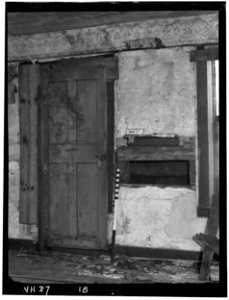 Historic American Buildings Survey L. C. Durette, Photographer SOUTH WINDOW OF EAST ROOM (See Description) First Floor, SPLIT BOARDS USED FOR LATHS ARE OLD OUTSIDE FINISH USED OVER HABS NH,8-NEWM,1-28