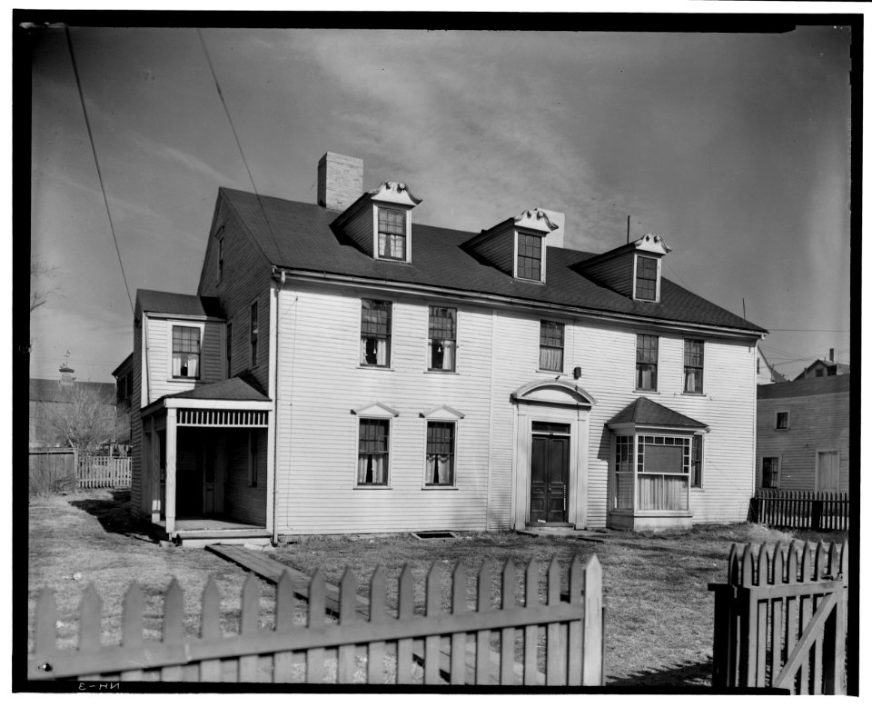 Historic American Buildings Survey L.C. Durette, Photographer March 19, 1937 EXTERIOR LOOKING NORTH WEST - Colonel Joshua Wentworth House, 121 Hanover Street (moved to Hancock HABS NH,8-PORT,121-1